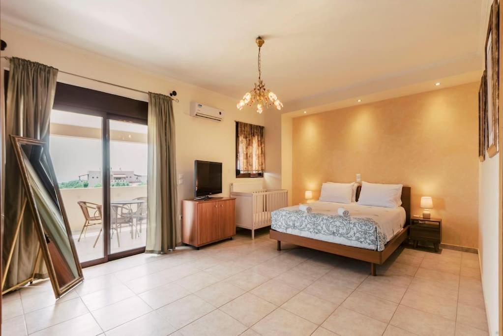 Villa Maribia With Private Pool เกนนาดี ภายนอก รูปภาพ